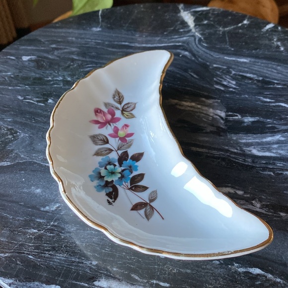 Vintage Porcelain Floral Crescent Moon Dish CMI Inc Chadwick Made in Japan - Picture 9 of 10